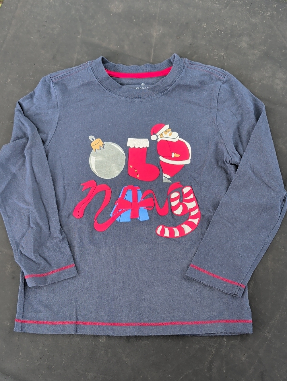 Old Navy Navy Blue Long-Sleeve Holiday Graphic Tee with Red Accents